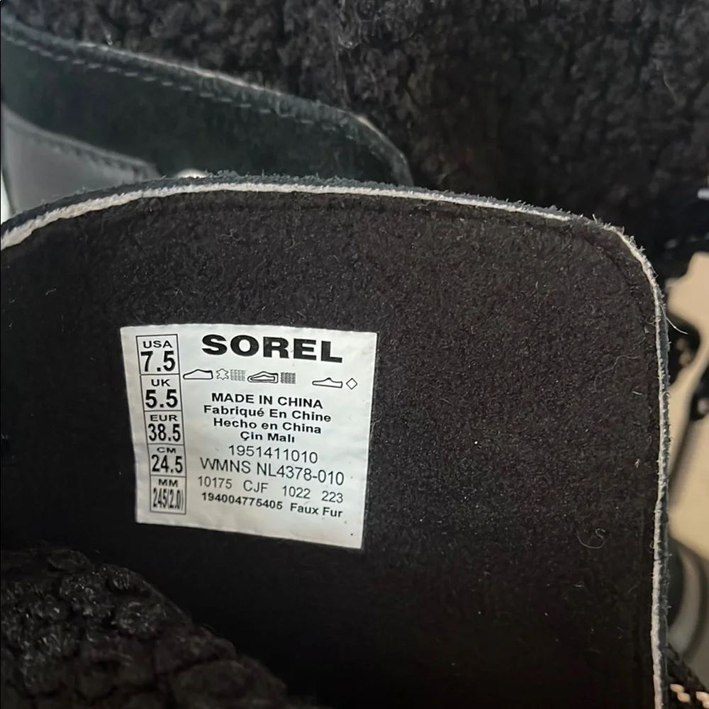 Women's Sorel Joan of Artic Black and White Winter Boots 7.5 NWT - Picture 9 of 11